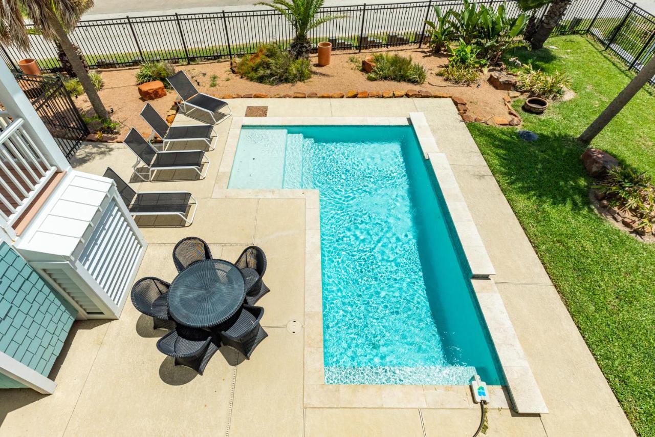 Seaside Luxe Villa Crystal Beach Exterior photo